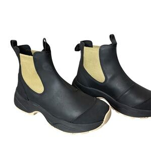 Woden Siri Waterproof Black/Tan Boot